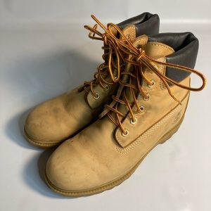 Timberland womens wheat boots 7 1/2 m